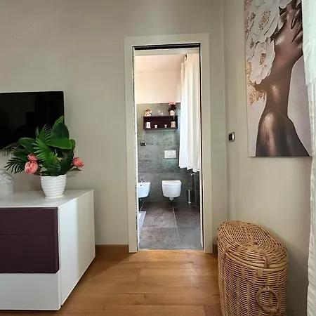 Apartament - La Rondine 2 Bedrooms And Parking *
